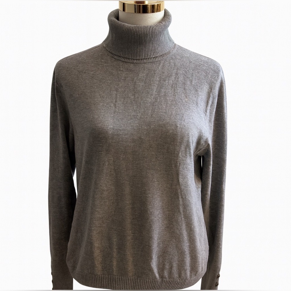 Joseph A Classic Light Gray Turtleneck Sweater – Size XL – Slimming Fit